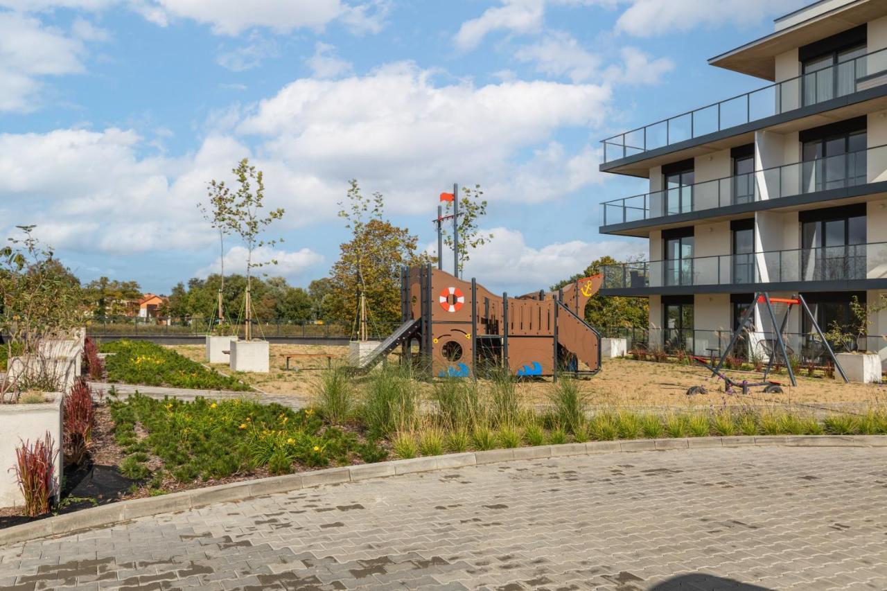 Wellness Resort Apartments Dziwnow Riverfront By Noclegi Renters Exterior photo