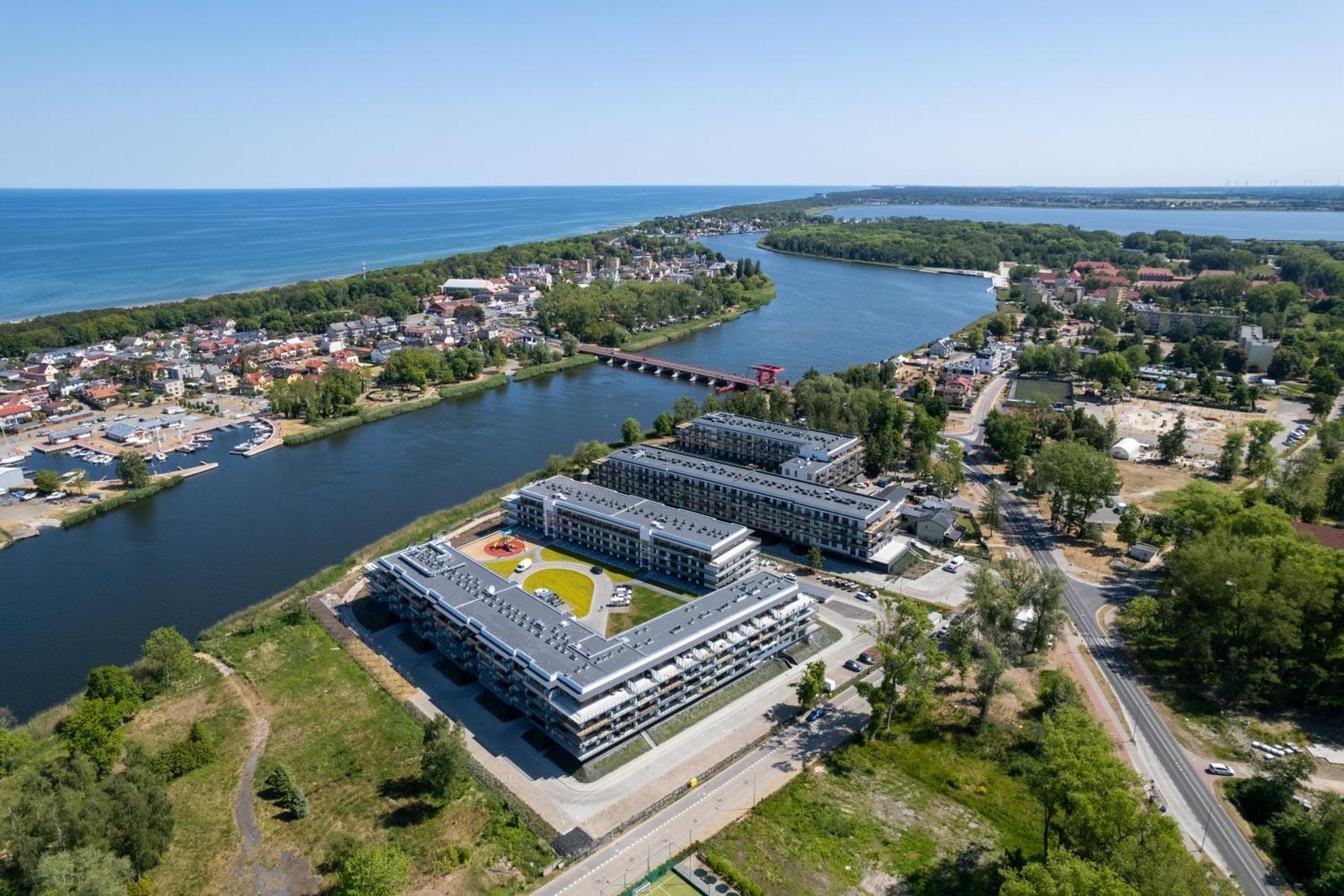 Wellness Resort Apartments Dziwnow Riverfront By Noclegi Renters Exterior photo